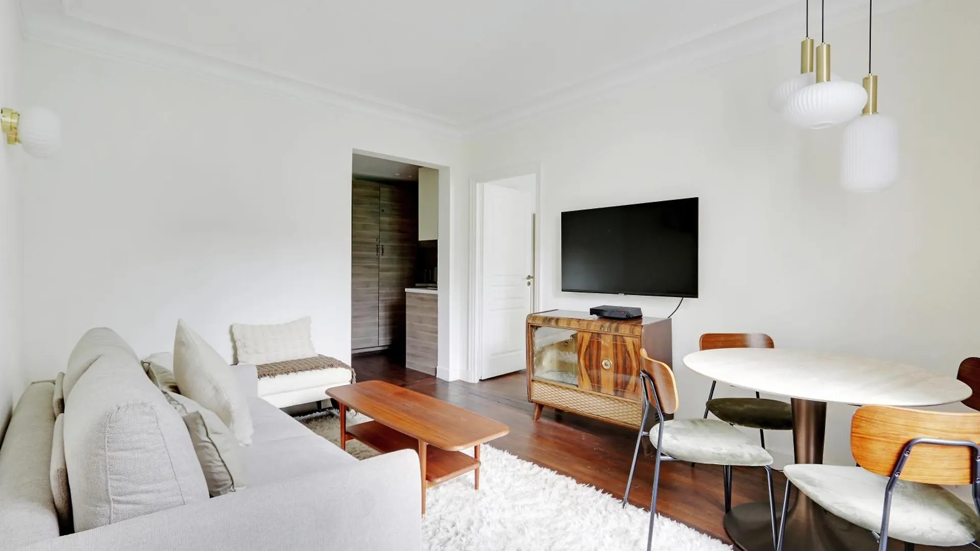 Apartment Pick A Flat's In Saint-germain - Rue De Sevres Paris